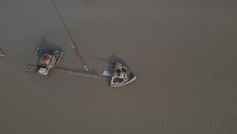 Sunken-WWII-Frisco-Ship-Remains-in-Gironde-Estuary,-Bordeaux,-France