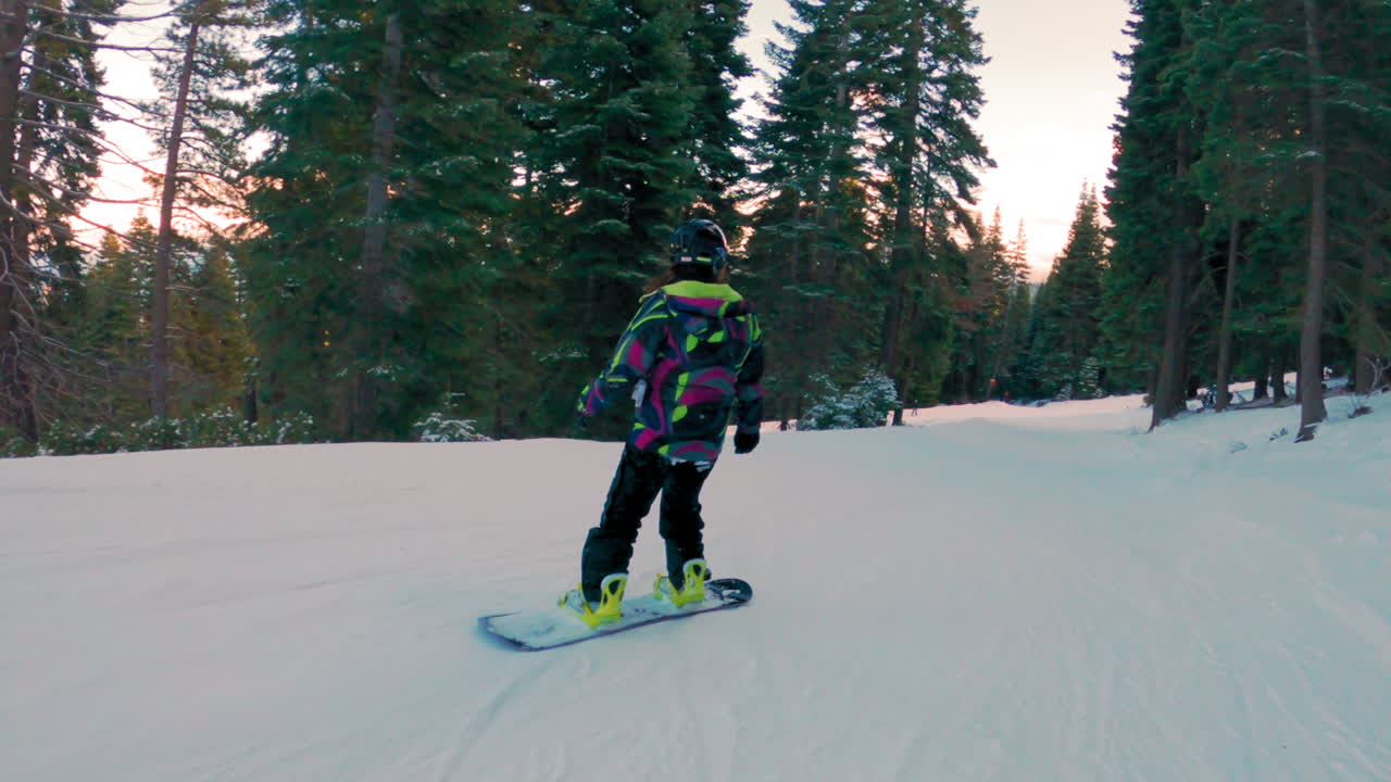 hacer snowboard en las laderas del lago tahoe