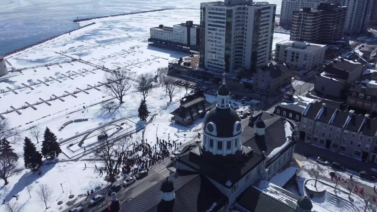 grupos espirituales reunidos en kingston ontario para ofrecer oraciones por la paz a la luz de las incursiones en ucrania