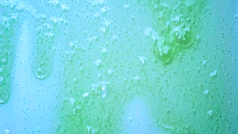 la textura de los cosméticos de gel de ducha. foco selectivo.