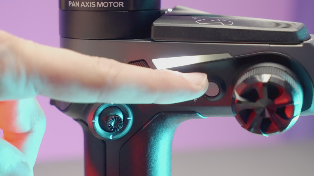 control remoto de gimbal con la mano