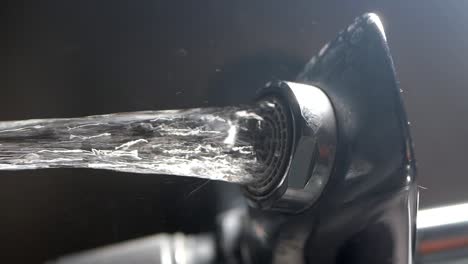 fuente de agua de primer plano