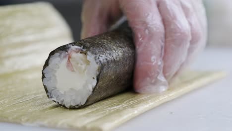 envolturas de cocina en rollo en la hoja nori