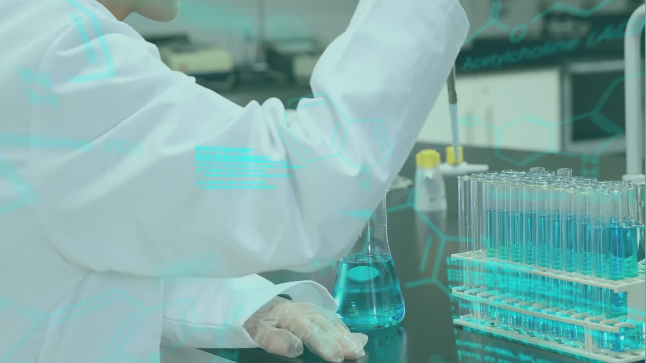 실험을 하는 백인 남성 과학자에 대한 데이터 처리의 애니메이션