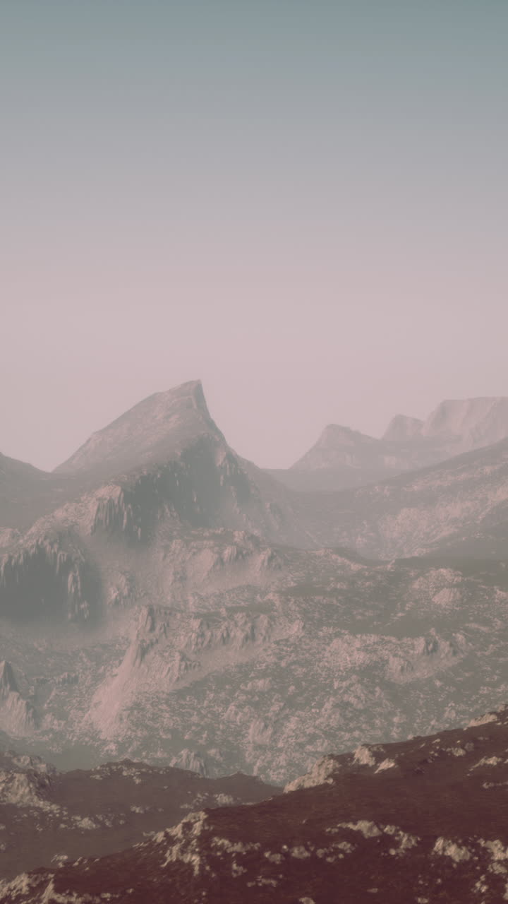 안개가 가득한 산맥 풍경