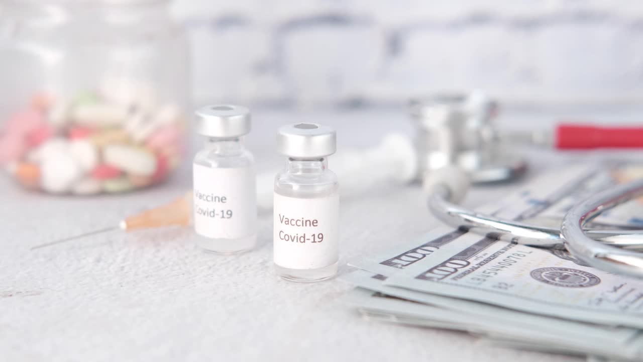 vacunas y suministros médicos con dinero