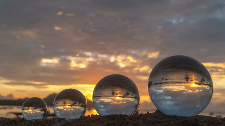 It's like there are four worlds arranged in crystal balls.