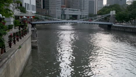 singapore river and bridge at daytime