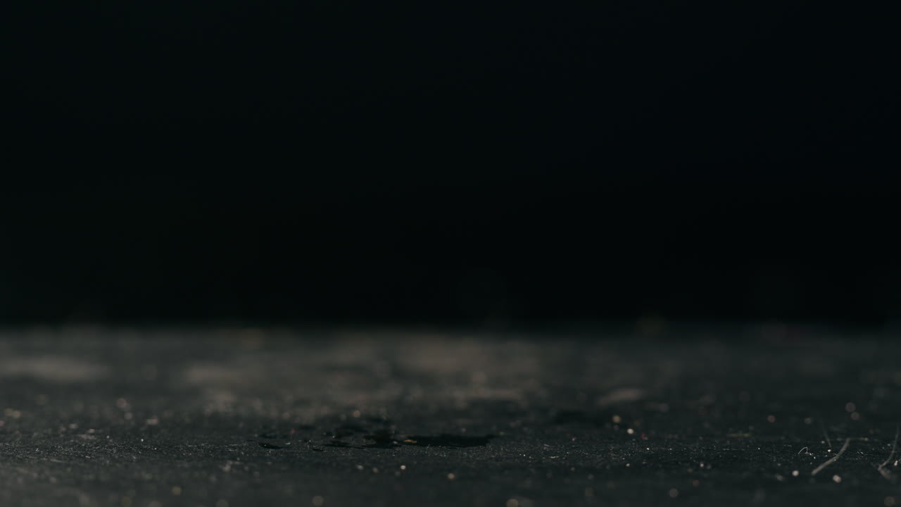 사시미 니기리 (sashimi nigiri) - 일본식 수시 레스토랑, 현대 카페에서 신선한 과 연어 조각, 전통 음식, 생선 은 물고기 요리, 오메가 3