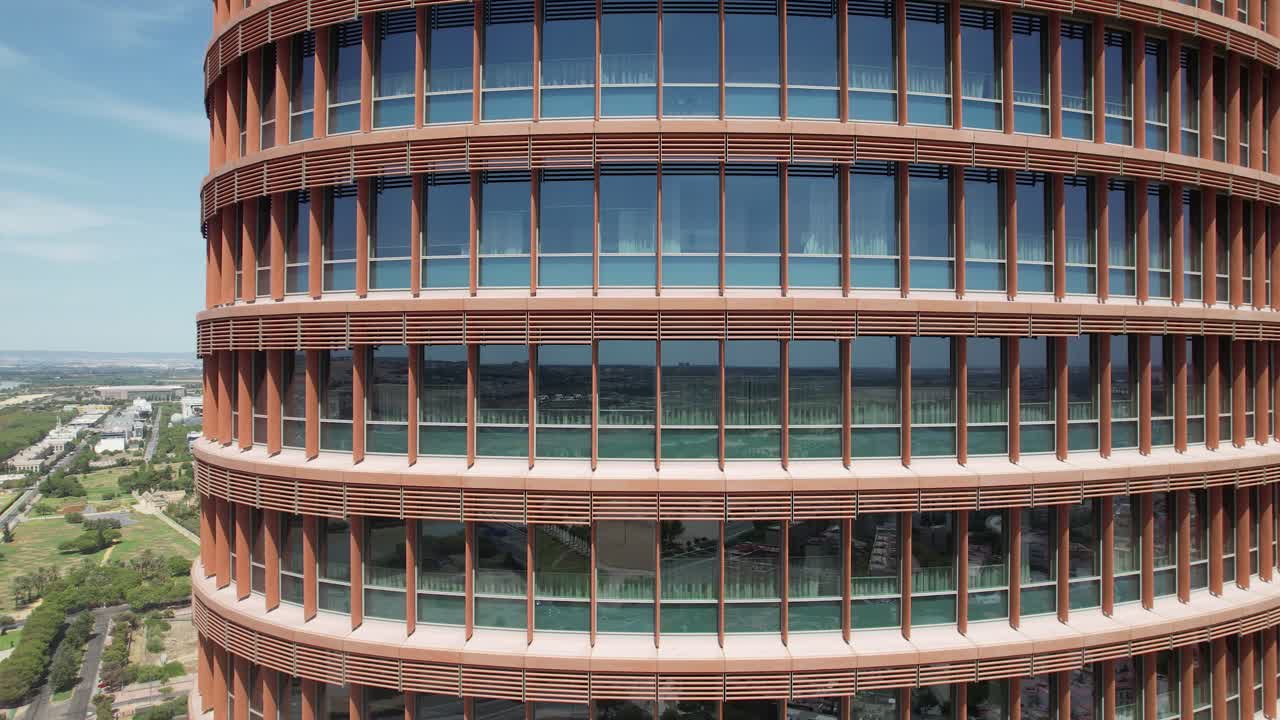 스페인 세비야 에 있는 현대 건물 의 공중 전망