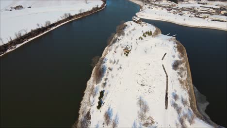 Punto-De-Libertad-En-El-Puerto-Deportivo-De-Clarksville-En-Clarksville,-Tennessee,-Después-De-Una-Nevada-Invernal