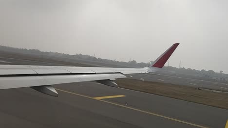 preparándose para el vuelo del avión