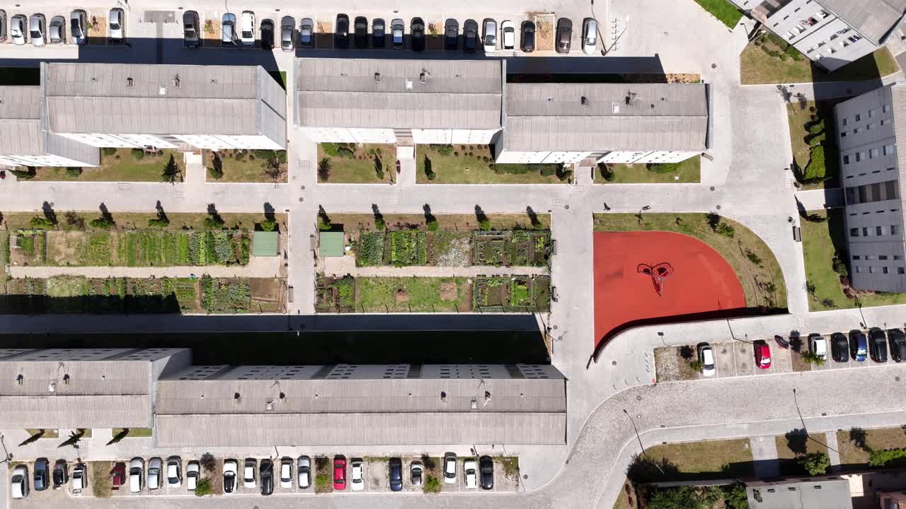 Building blocks and urban gardening lots