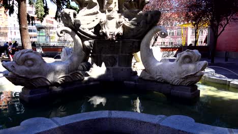 la fuente de la gloria, madrid.