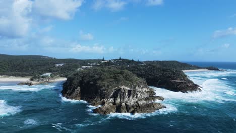vista de drones de point lookout en north stradbroke island queensland, australia