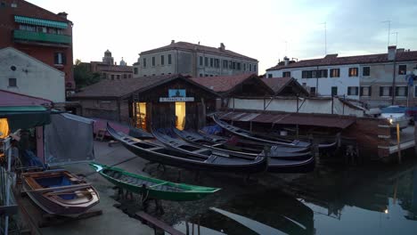 Gondolas-Repair-and-Construct-Shipyard-in-Venice