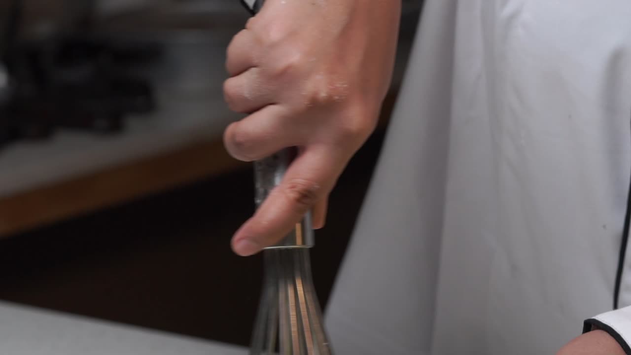 mezcla para torta wisking con mezcla wisker de mezcla para torta de huevo y aceite otros ingredientes