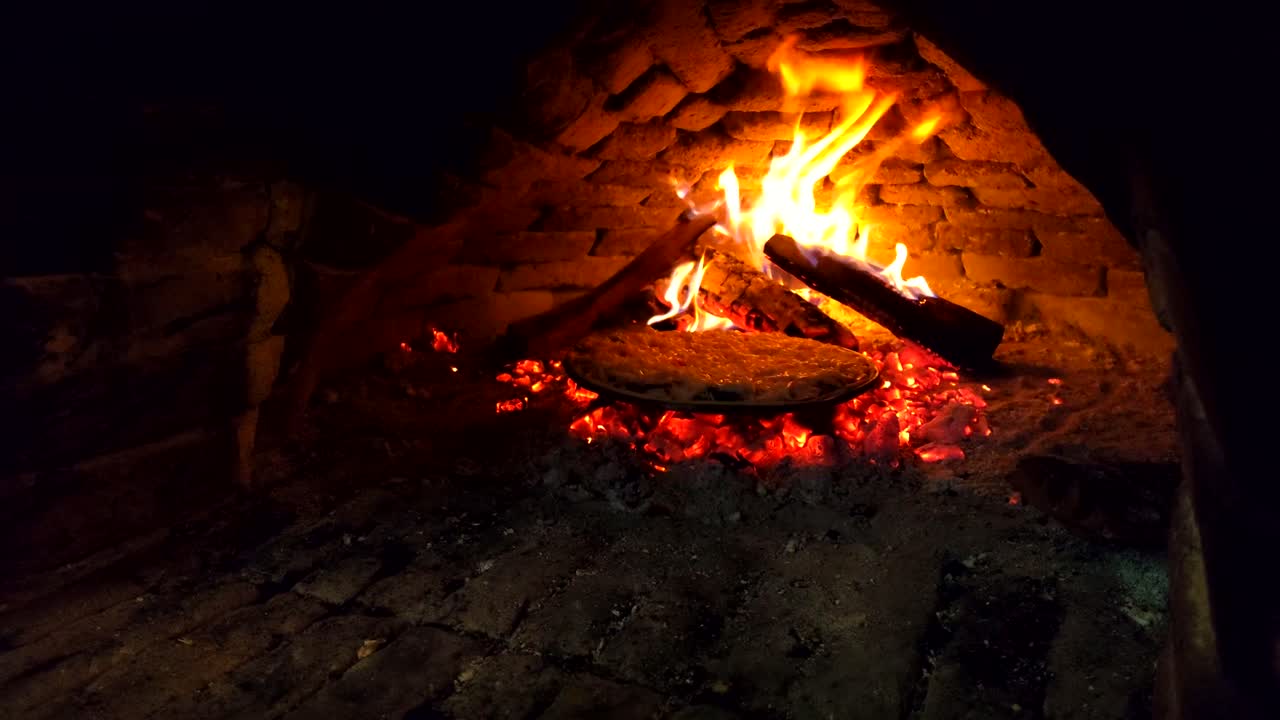 오븐 로그와 피자 내부 베이킹