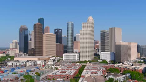 antenna 4k del centro di houston in una giornata di sole