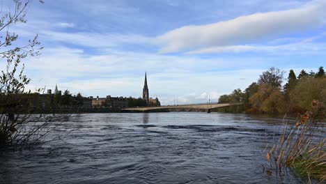 Beautiful-autumn-scene-of-Perth-and-River-Tay-on-a-sunny-day--Static-shot