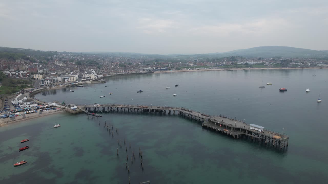 swanage pier dorset playa y ciudad reino unido drone vista aérea