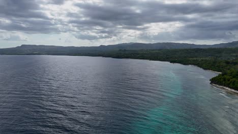 Imágenes-De-Drones-De-La-Costa-De-Siquijor-En-Filipinas