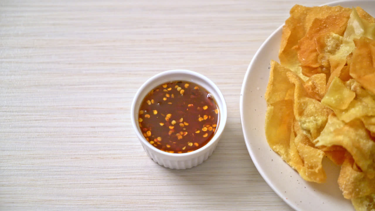 deep fried pork wonton with dipping sauce