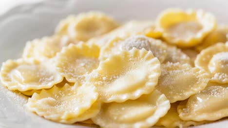plate of tortellini