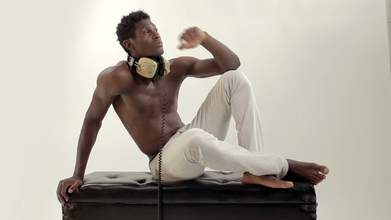 auriculares hombre 23