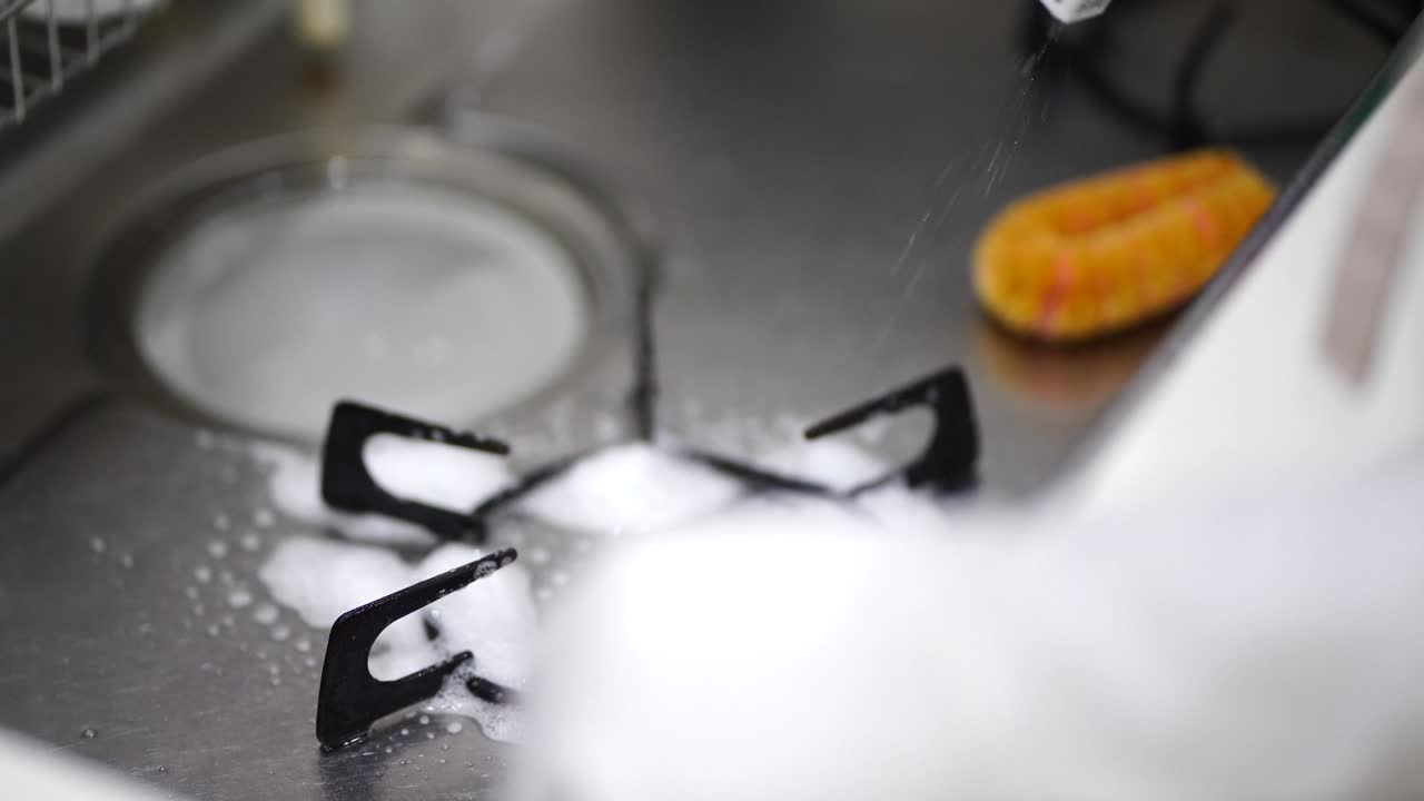 가스 스토브 의 트리 을 는 여자