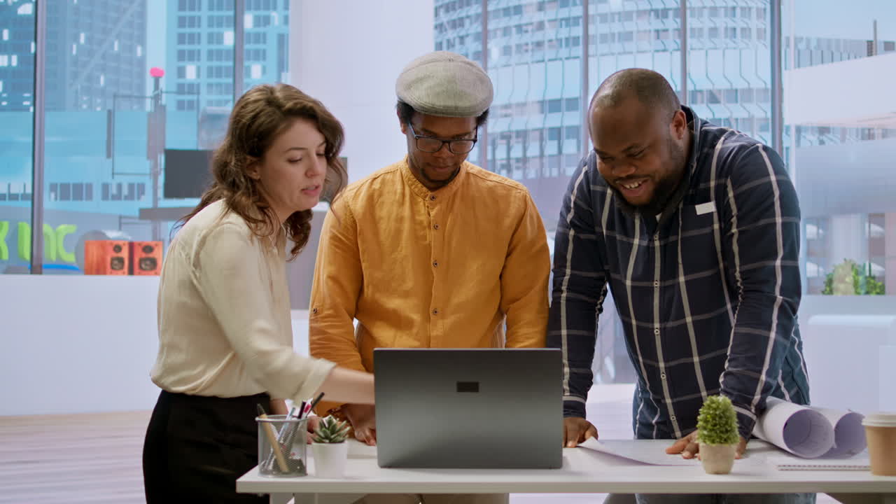 Realtor experts team meeting with entrepreneur to evaluate the office space