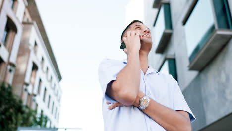 Phone-call,-happy-and-casual-man-in-a-city