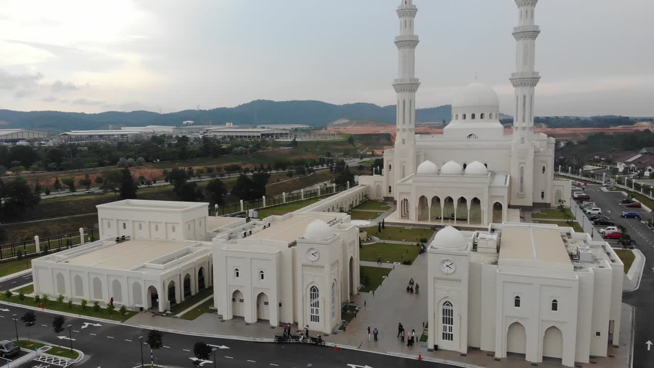 vista aérea da mesquita sri sendayan
