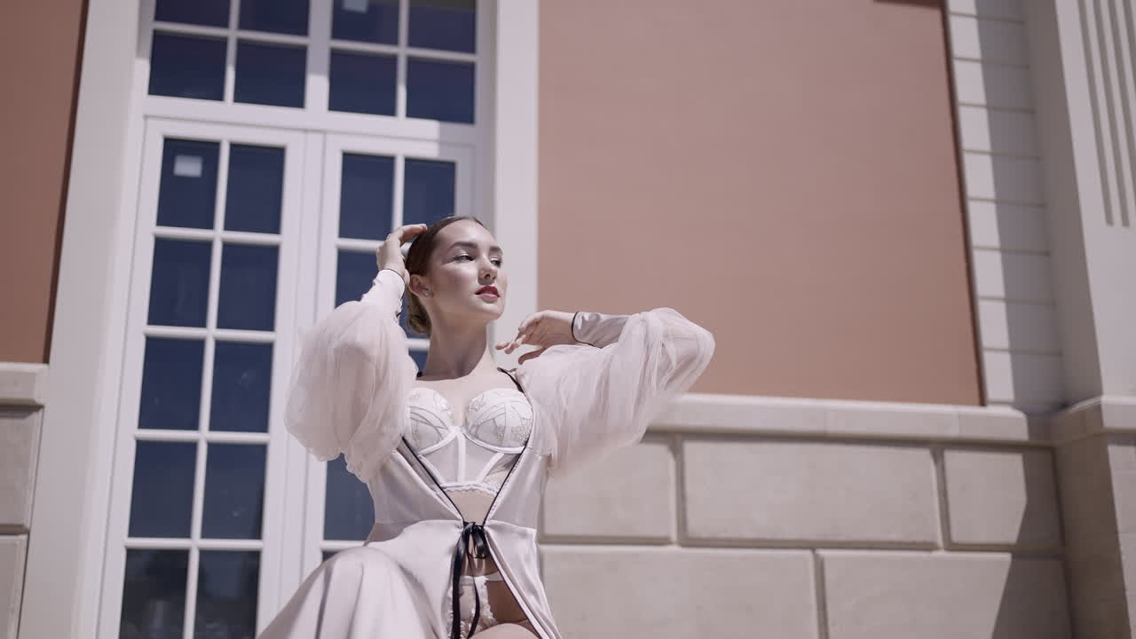 드레스를 입은 우아한 여자