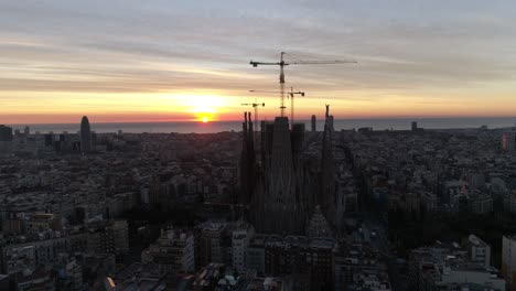 Templo-Expiatorio-La-Sagrada-Familia-In-Barcelona,-Catalonia,-Spain