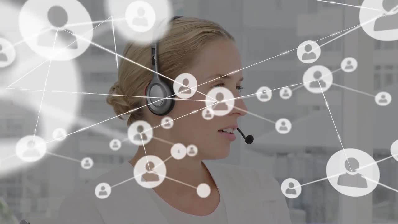 animación de una red de conexiones e iconos sobre una mujer de negocios con auriculares