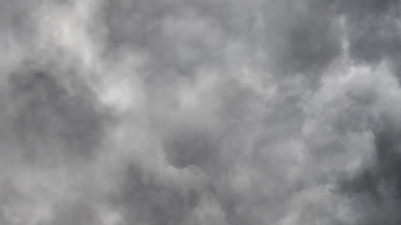 폭풍과 번개의 풍경 배경 4