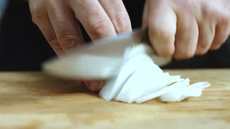 cortar una cebolla