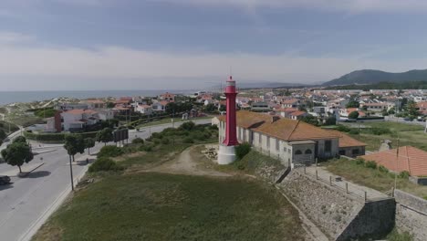 Vista-Aérea-Del-Faro-De-Esposende-En-4k,-Tiro-Del-Drone-Del-Faro-De-Esposende,-Fuerte-De-São-John-Baptista,-Norte-De-Portugal