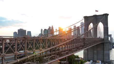Golden-hour-sunlight-during-sunset-over-Brooklyn-Bridge