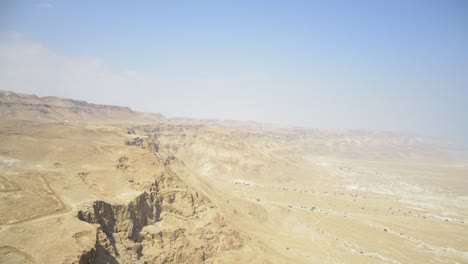 la vista desde la cumbre de la histórica fortaleza de masada en israel