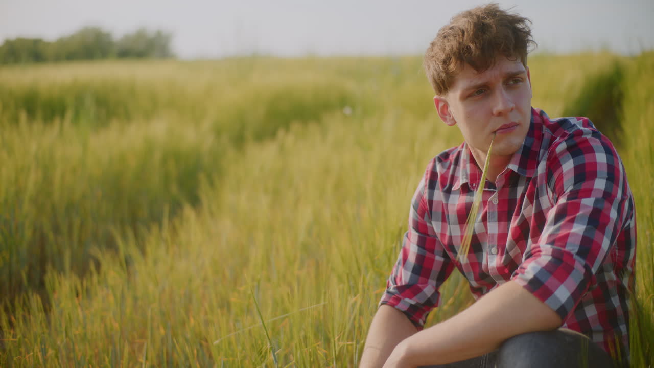 밀 에 있는 사람