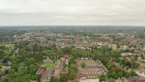 Langsame-Luftaufnahme-In-Richtung-Zentrum-Von-Cambridge,-Großbritannien