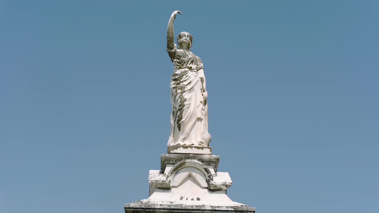 텍사스 갈베스턴의 올드 시티 묘지에 있는 동상 촬영