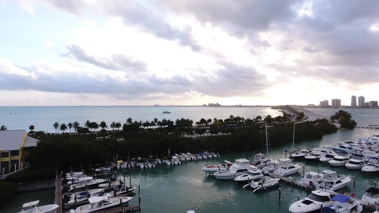 모든 요트는 정리되어 있습니다.