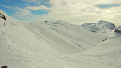 Pistas-Nevadas-En-La-Estación-De-Esquí-De-Flaine,-Alpes-Franceses,-Francia