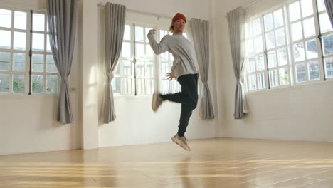 asian man dancing at home, video in 4k 50fps