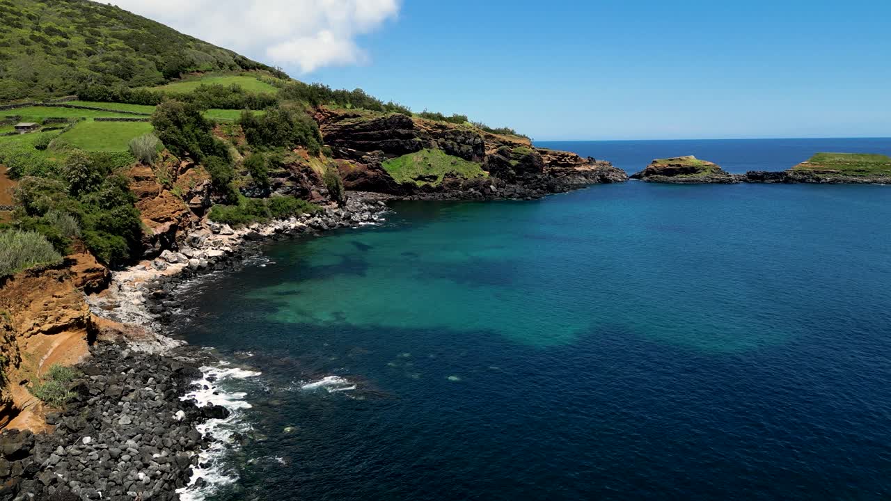 Litoral da Forte do Bom Jesus visto de cima, Terceira, Açores