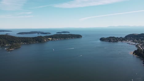 Wunderschöner-Panoramablick-Vom-Soames-Hill-Auf-Dem-Sunshine-Coast-Trail-In-Gibsons,-Kanada