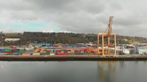 paisaje de la industria portuaria